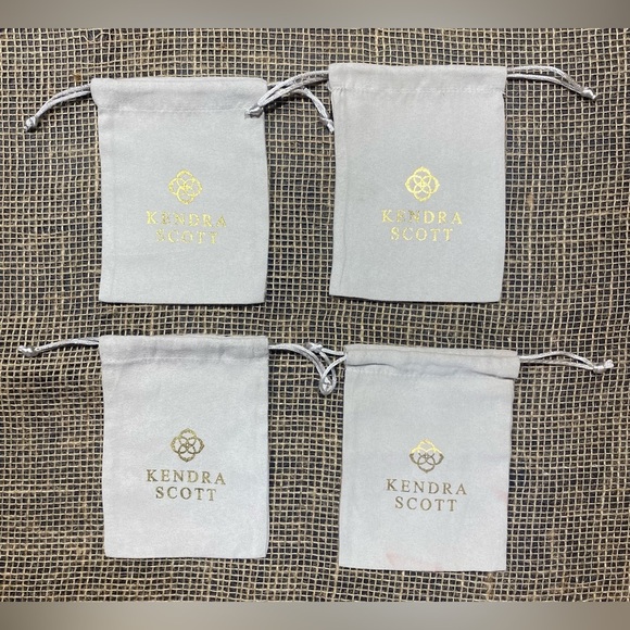 Kendra Scott Set of 4 Jewelry Dust Pouches, Light Grey/Beige with Gold Writing - Picture 1 of 12